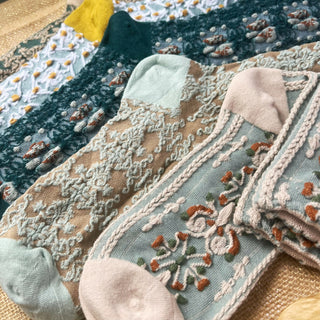 Boho-Floral-Socks-Vintage-Daisy-Dunes-8